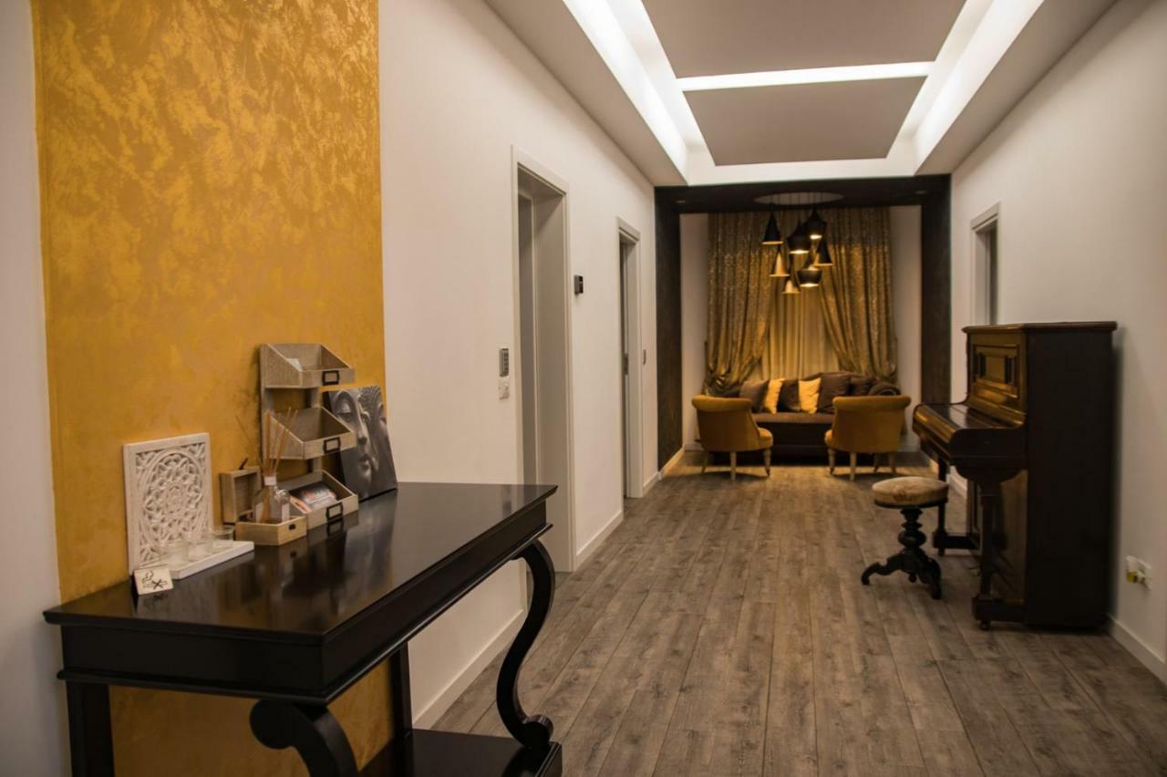 Double A Guest House Mestre Buitenkant foto