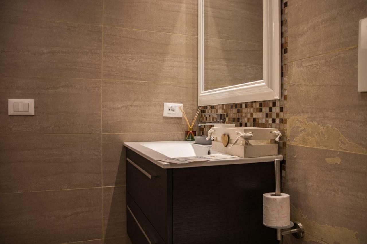 Double A Guest House Mestre Buitenkant foto