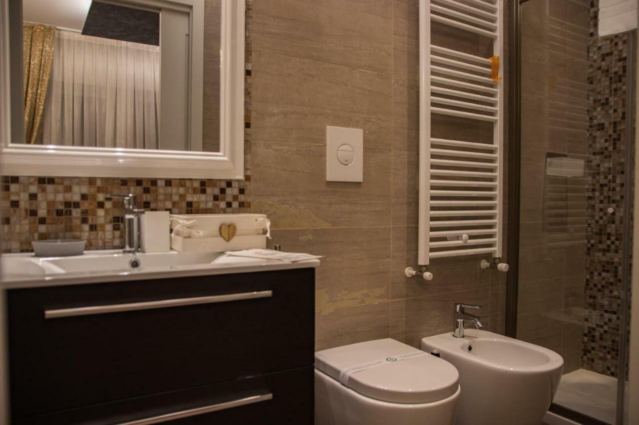 Double A Guest House Mestre Buitenkant foto