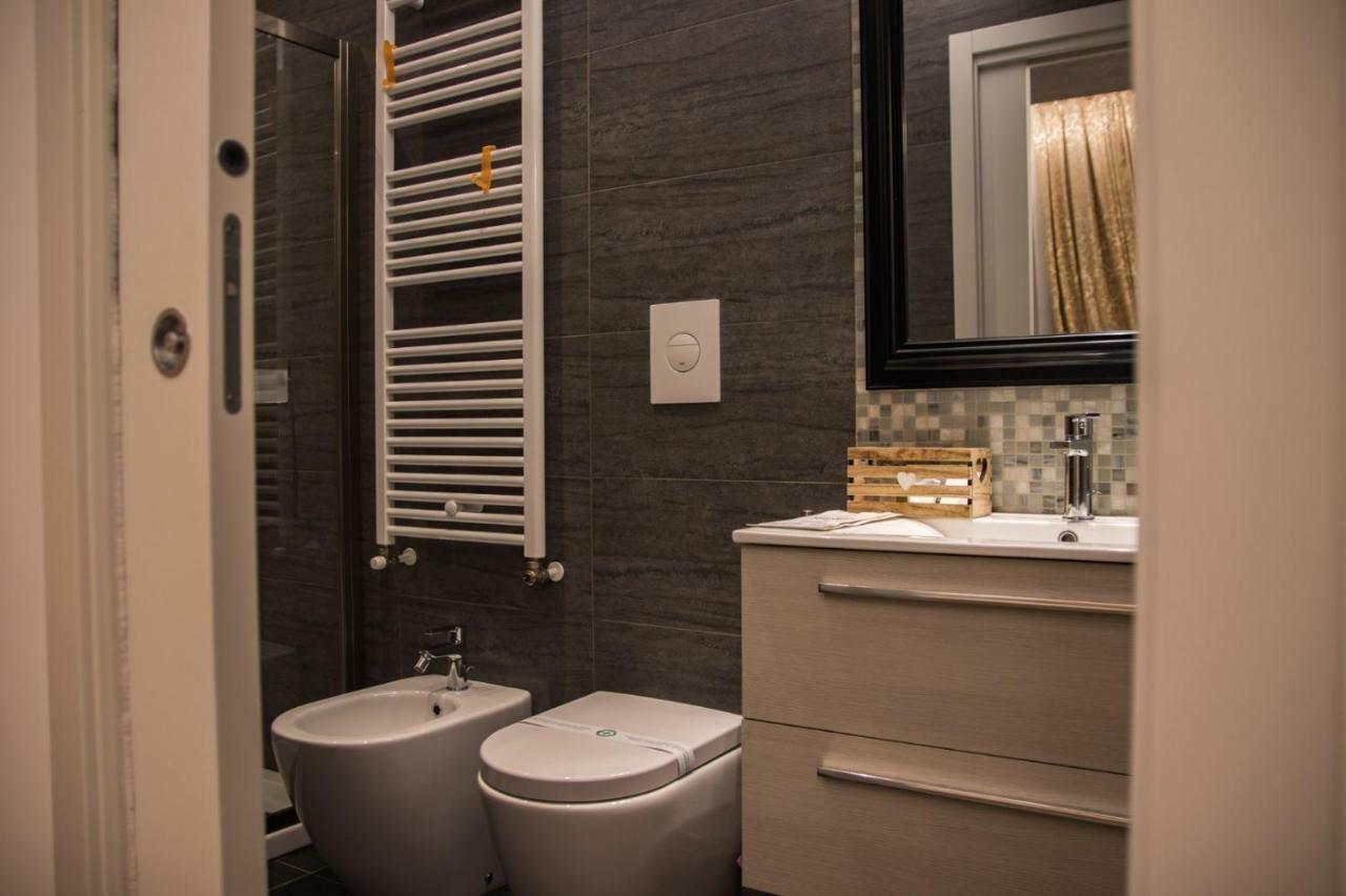 Double A Guest House Mestre Buitenkant foto