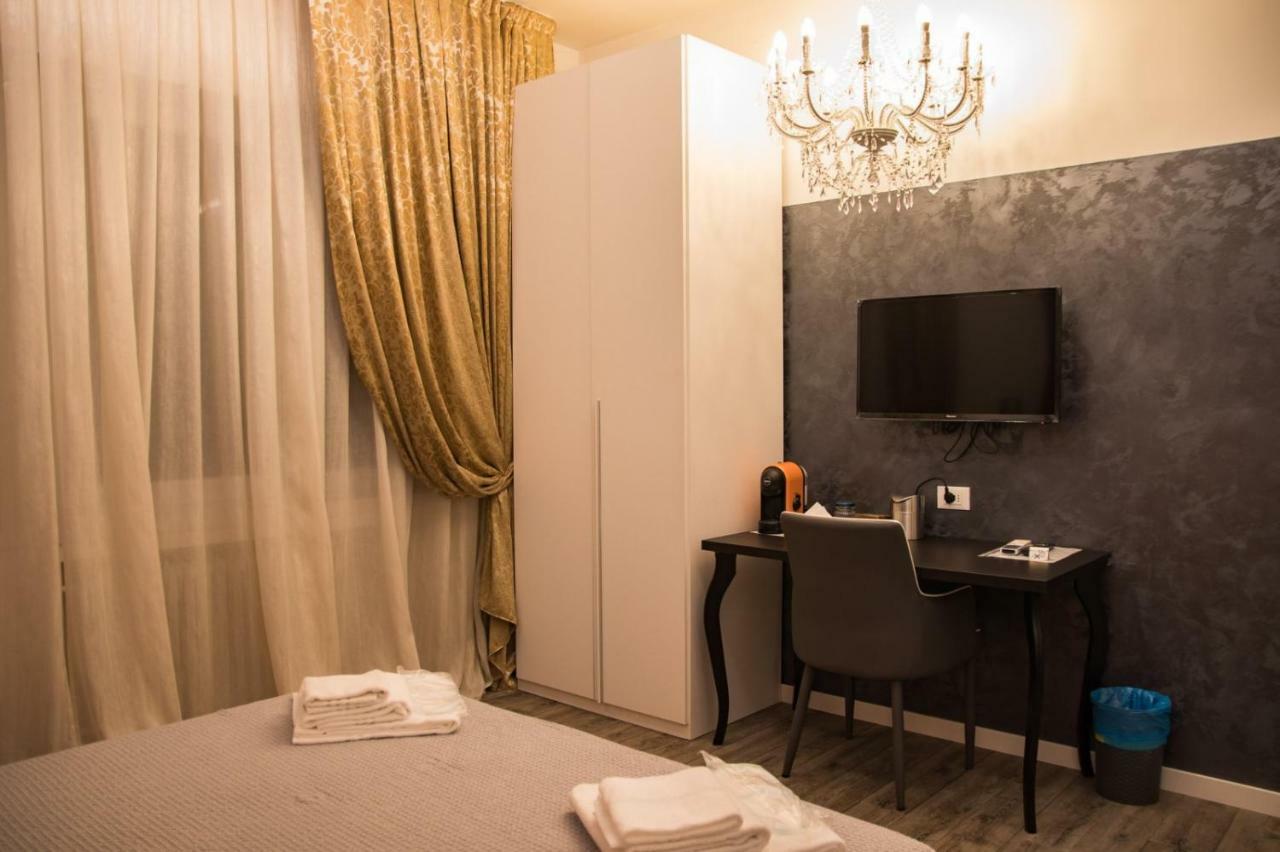 Double A Guest House Mestre Buitenkant foto