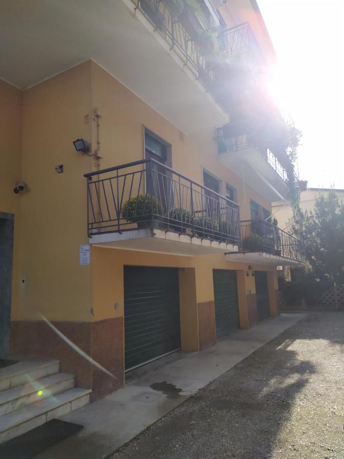 Double A Guest House Mestre Buitenkant foto